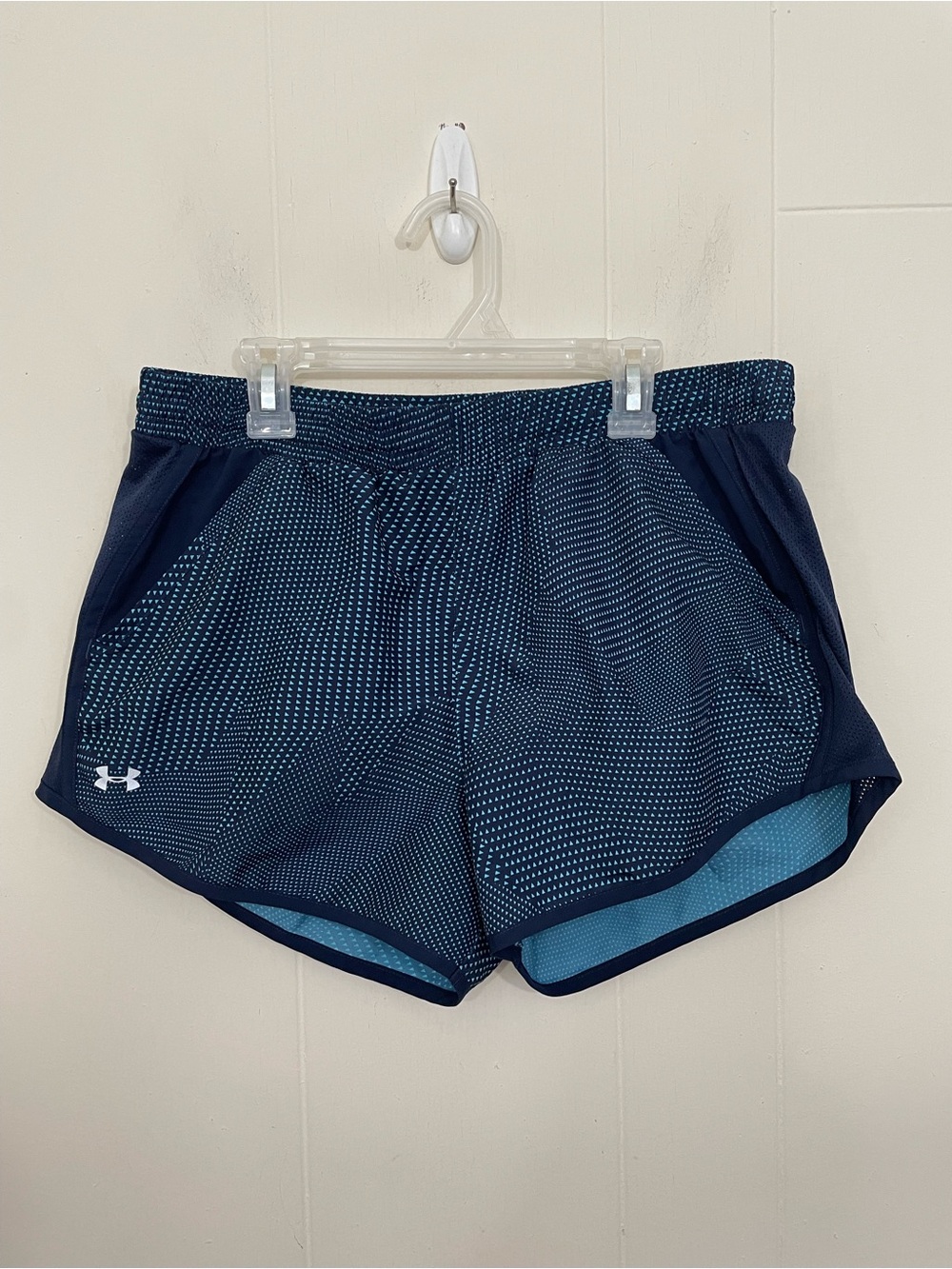 Under Armour Running Shorts Women’s Size M Navy Blue Pockets Brief Lined